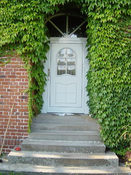 MB Metallbau<br />Haustüren